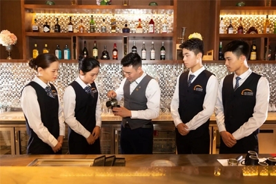 2022年職校選擇哪些專業(yè)，為餐飲企業(yè)管理服務(wù)就業(yè)前景廣闊